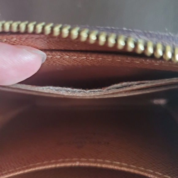 Louis Vuitton wallet - Picture 5 of 6